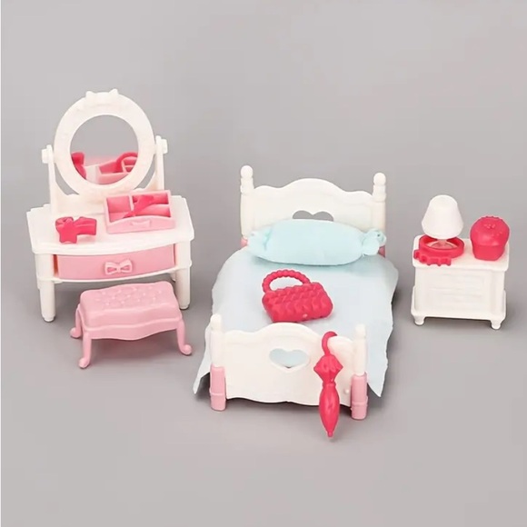 Pink and White Miniature Doll Furnishings - 1 Remaining. - Picture 1 of 15